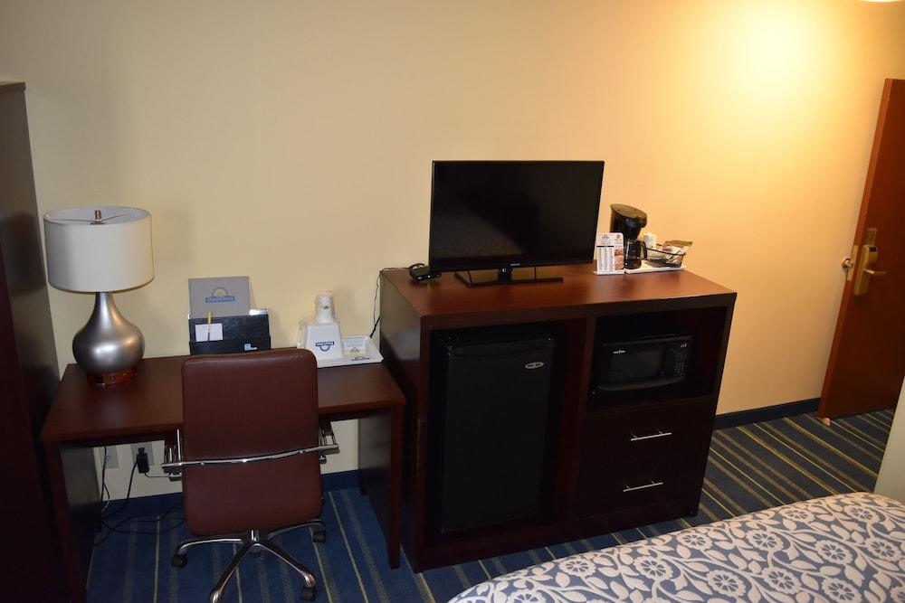 Days Inn By Wyndham Grand Island Exterior photo