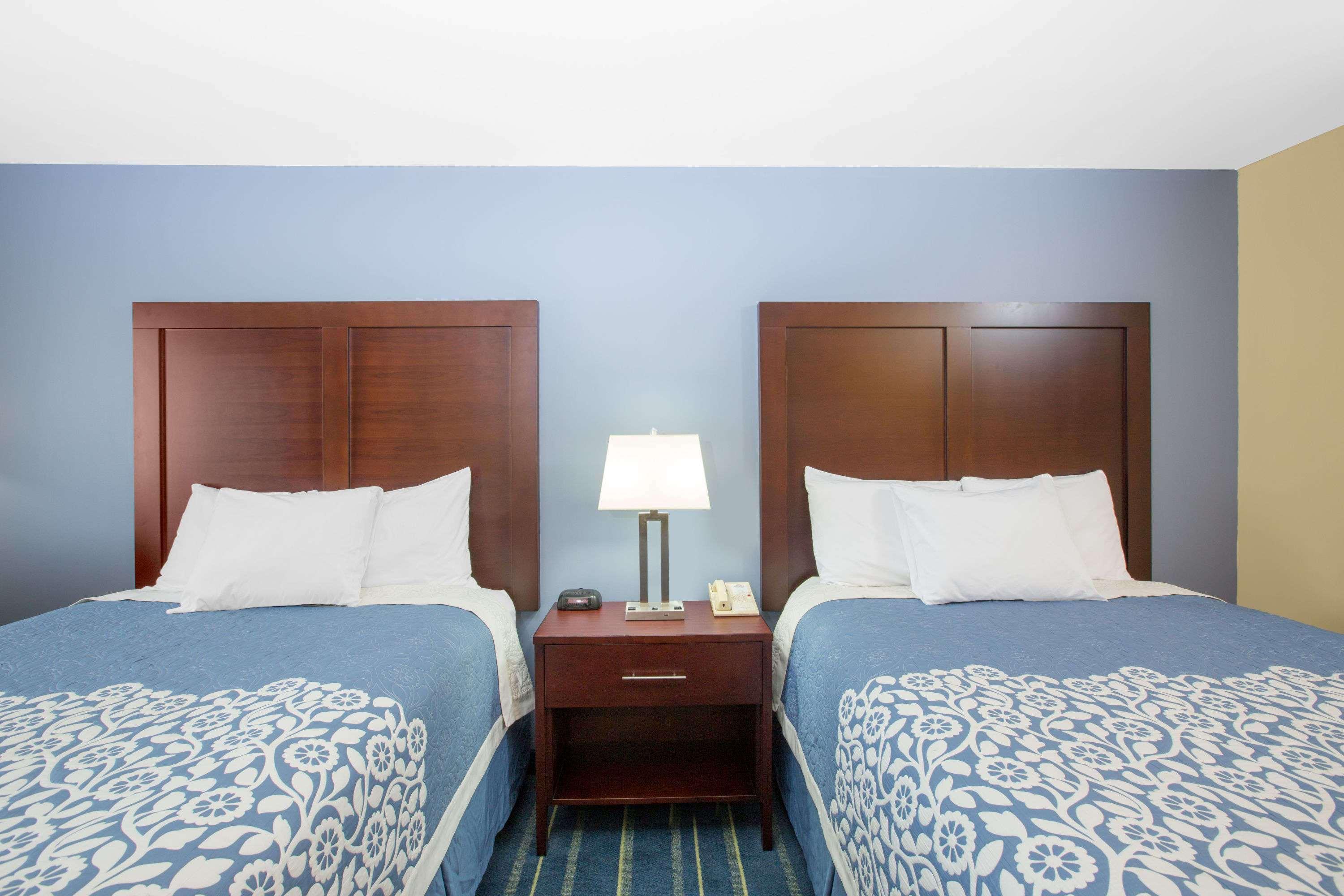 Days Inn By Wyndham Grand Island Exterior photo