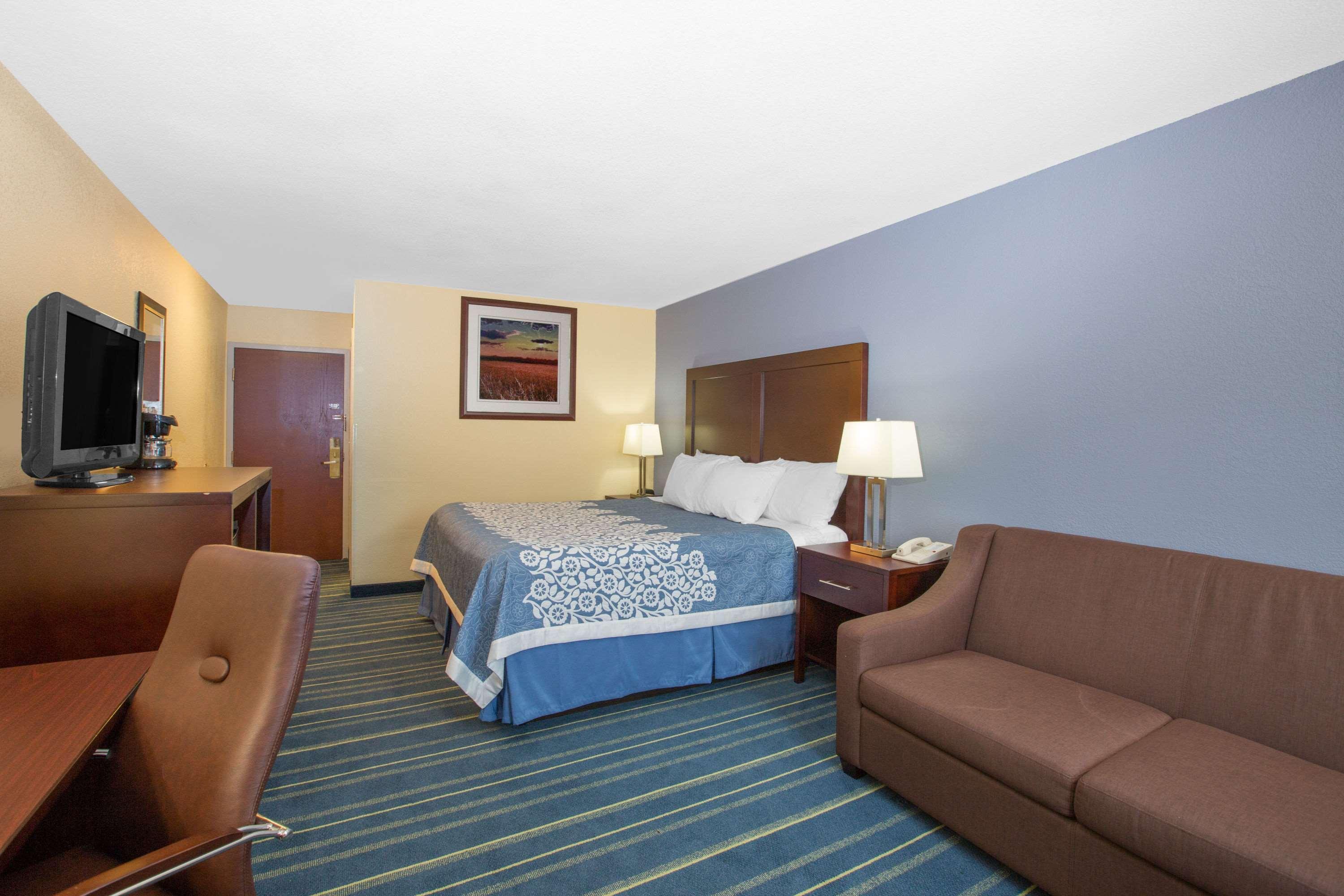 Days Inn By Wyndham Grand Island Exterior photo