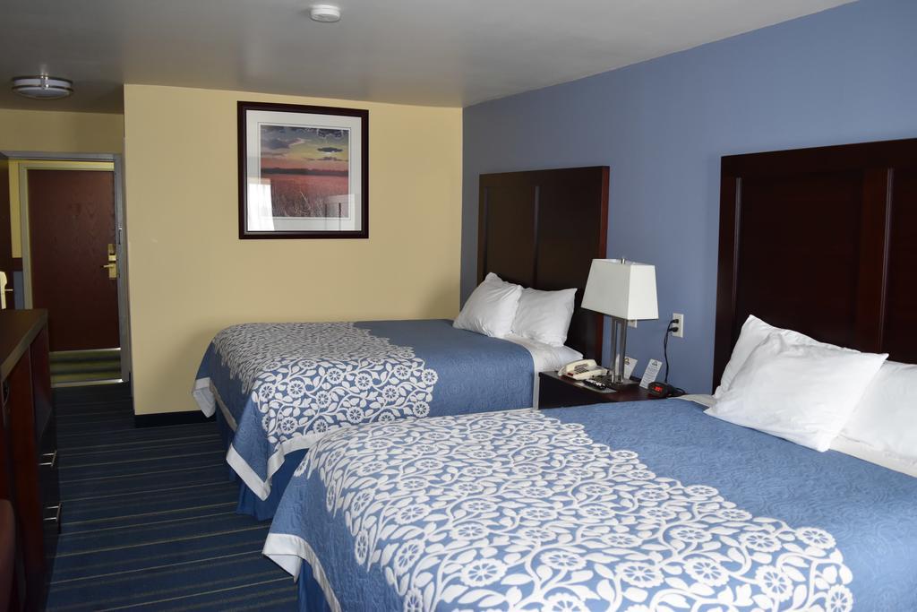 Days Inn By Wyndham Grand Island Exterior photo